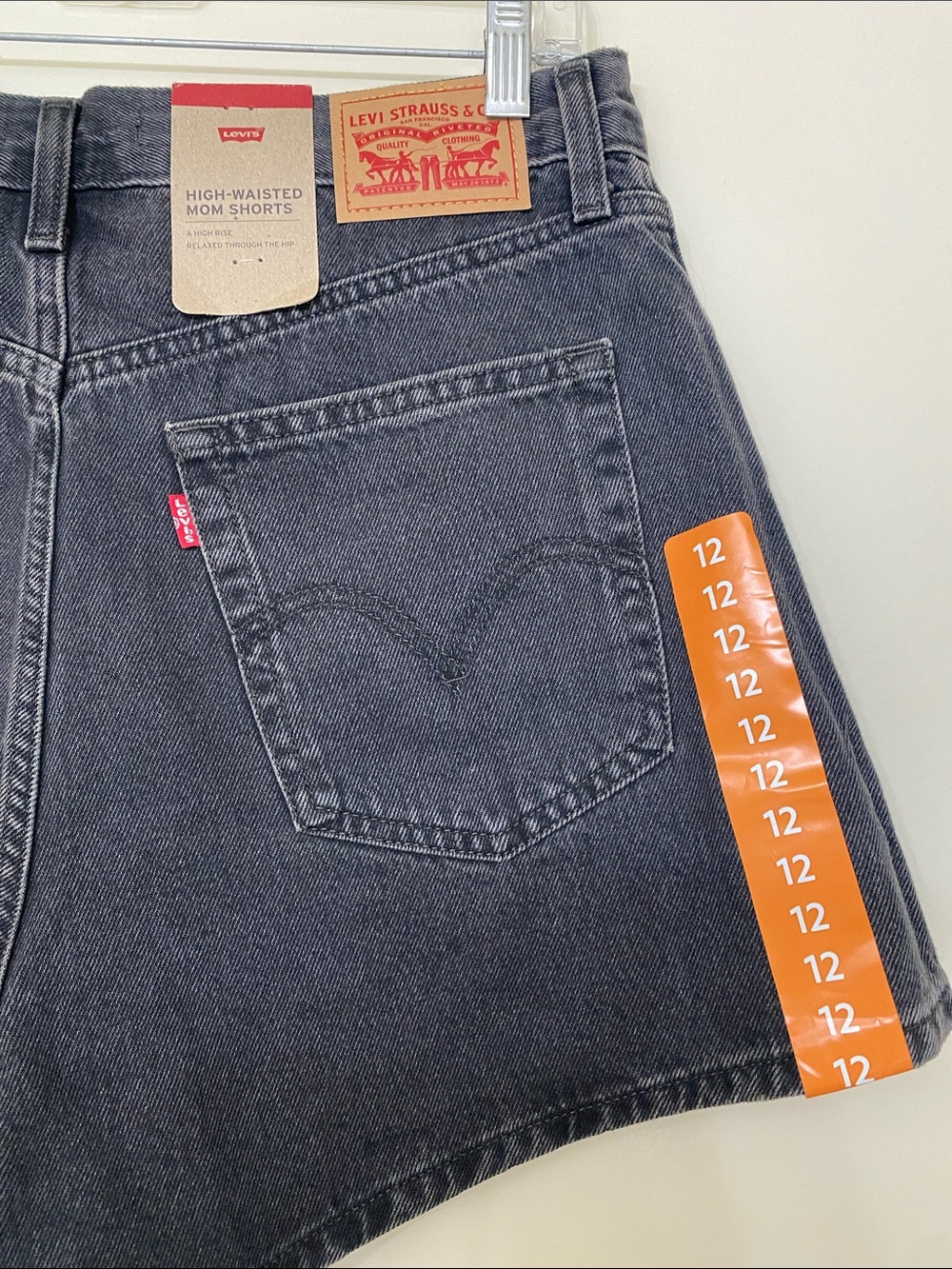 Black High-Waist Denim Mom Shorts - Picture 3 of 3